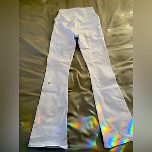 Alo Yoga Airbrush High-Waist 7/8 Bootcut Legging